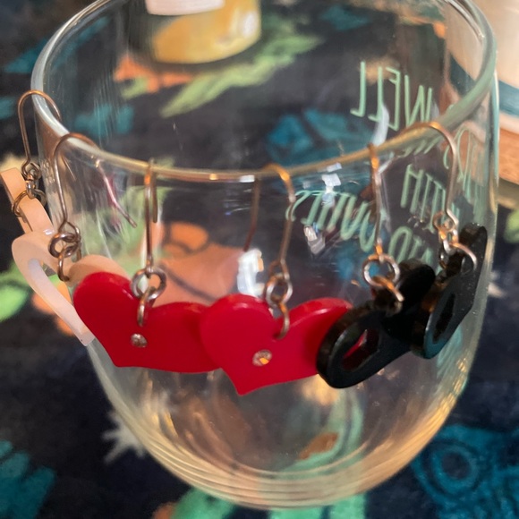 Pac Sun Set of 3 Heart Earrings - Picture 6 of 7